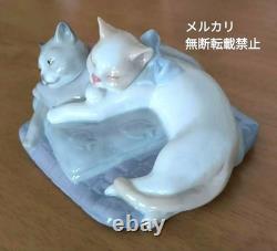 Lladro Nao Cat Figurine Ceramic Figure Discontinued Cat