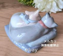 Lladro Nao Cat Figurine Ceramic Figure Discontinued Cat