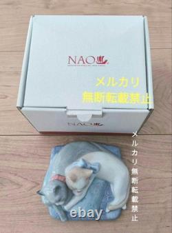 Lladro Nao Cat Figurine Ceramic Figure Discontinued Cat