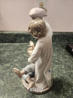 Lladro Nao Children Pillow Fighting Mint Condition No Box #281 1981