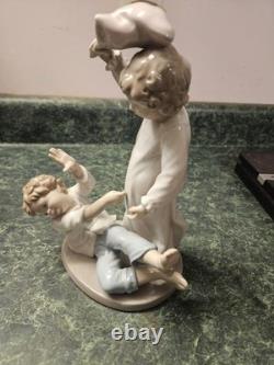 Lladro Nao Children Pillow Fighting Mint Condition No Box #281 1981