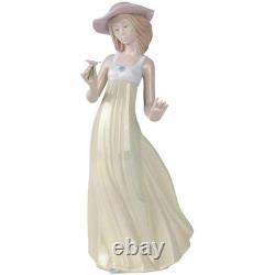 Lladro Nao Collectible Porcelain Figurine Gentle Breeze 10 Tall Girl/Youn