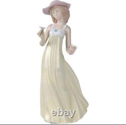 Lladro Nao Collectible Porcelain Figurine Gentle Breeze 10 Tall Girl/Young