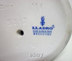 Lladro / Nao. Collectors Porcelain Figures. Job Lot Of 7 Figures