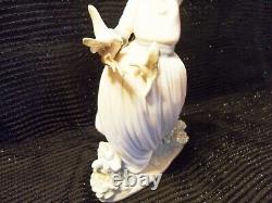 Lladro Nao Daisa 1984 Girl Figurine Dancing With Doves