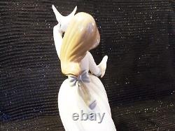 Lladro Nao Daisa 1984 Girl Figurine Dancing With Doves