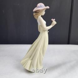 Lladro Nao Daisa Porcelain Figurine Beige Large Hand-Painted 1991