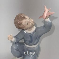 Lladro Nao Daisa Spain Sculpture Figurine 1133 Boy Airplane Plane Gift Porcelain