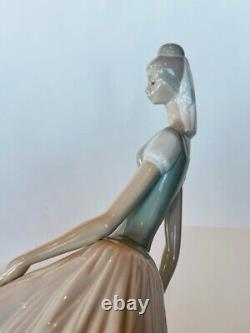 Lladro Nao Daisa Spain figurine statue sculpture 14X10 Ballerina tall dancer vtg