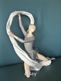 Lladro/Nao Dancer with Veil (# 2000185) Very good condition