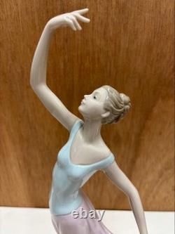 Lladró (Nao) Dancing Girl Figurine