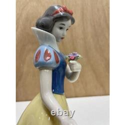 Lladró Nao Disney Princess Snow White Year 2010 Figure Pottery unused M1143