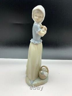 Lladro Nao Figure 22 CM 1 Choice Top Condition