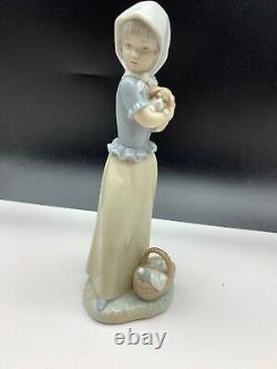 Lladro Nao Figure 22 CM 1 Choice Top Condition