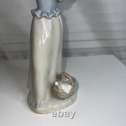 Lladro Nao Figure 8 11/16in 1 Choice Top Condition