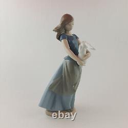 Lladro Nao Figure Country Girl With Rabbit 762 L/N 3160