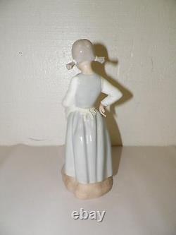 Lladro Nao Figure Girl Pigtails With Kittens Cat In Apron 9 Tall Figurine Good