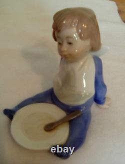 Lladro Nao Figure Of Boy With Plate Ex Cond Height 11 Cms