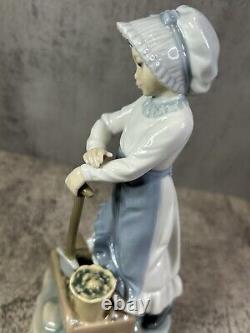 Lladro Nao Figurine 1983 DAISA Garden Girl #410 Farm Wheelbarrow Shovel 7.75
