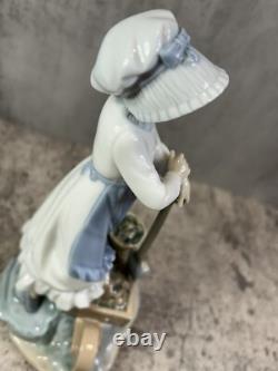 Lladro Nao Figurine 1983 DAISA Garden Girl #410 Farm Wheelbarrow Shovel 7.75