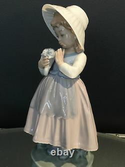 Lladro Nao Figurine 20 cm (EXCELLENT CONDITION)