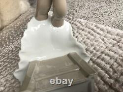 Lladro Nao Figurine Ballerina Ballet Dancer Seated/resting