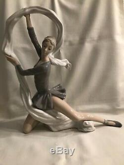 Lladro Nao Figurine Ballerina With Veil Dancer