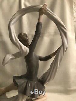 Lladro Nao Figurine Ballerina With Veil Dancer