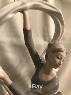 Lladro Nao Figurine Ballerina With Veil Dancer