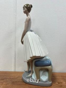 Lladro Nao Figurine Daisa 1983 Dance Ballerina Dance Standing Stool