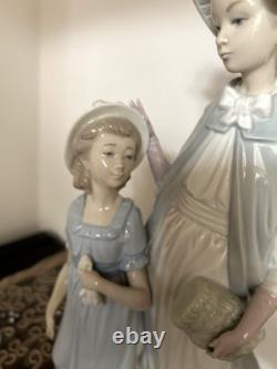 Lladro Nao Figurine Doll Mother Daughter Women Girl