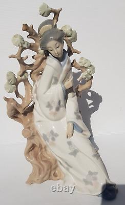Lladro Nao Figurine Geisha Asian Lady #4807 Retired 28cm Fine Porcelain