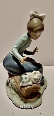 Lladró Nao Figurine Let's Rest 01091 Hand Painted Spain Porcelain Puppy RARE