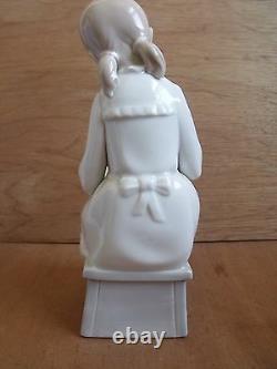 Lladro Nao Figurine No. 117 School Girl doing ABC on Slate Retired Figure