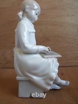 Lladro Nao Figurine No. 117 School Girl doing ABC on Slate Retired Figure