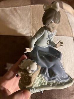 Lladró Nao Figurine Stories to Lulu 01091 Hand Painted Spain Porcelain Puppy