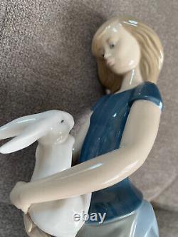 Lladro Nao Girl Holding Rabbit Porcelain Figure