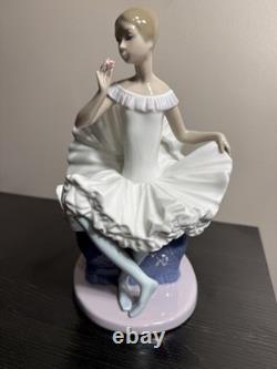 Lladro Nao Girl Playing Flute Figurine Spain 1983 Porcelain