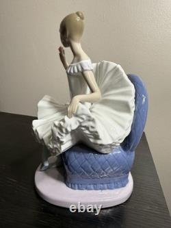 Lladro Nao Girl Playing Flute Figurine Spain 1983 Porcelain