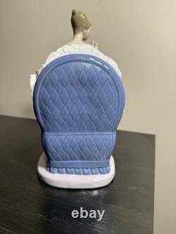 Lladro Nao Girl Playing Flute Figurine Spain 1983 Porcelain