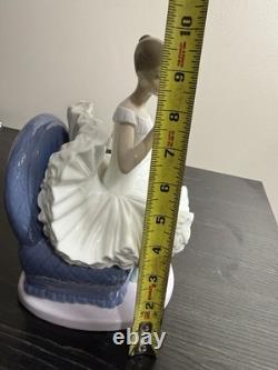 Lladro Nao Girl Playing Flute Figurine Spain 1983 Porcelain