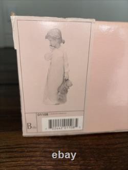 Lladro Nao Girl With Doll #01108 Porcelain Figurine Spain Mint Condition With Box