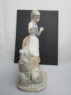 Lladro Nao Girl with broken Water Jug