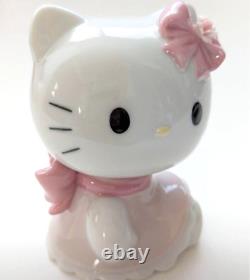 Lladro Nao Hello Kitty Sanrio Figure Ribbon Interior Porcelain Gift Collection