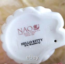 Lladro Nao Hello Kitty Sanrio Figure Ribbon Interior Porcelain Gift Collection