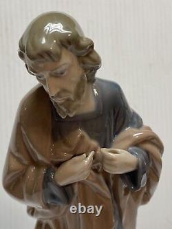 Lladro Nao Joseph 1981 Nativity Figure. 10 1/2 Tall