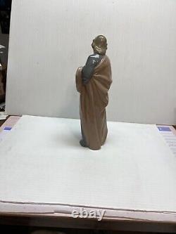 Lladro Nao Joseph 1981 Nativity Figure. 10 1/2 Tall