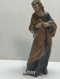 Lladro Nao Joseph 1981 Nativity Figure. 10 1/2 Tall