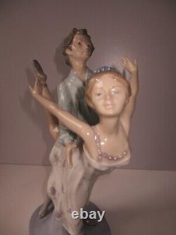 Lladro, Nao, Large Porcelain Figure, Ballerinas, Dancing on a Cloud -1983