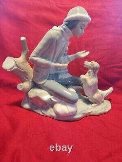 Lladro Nao'Lesson For the Dog' #140 Figurine